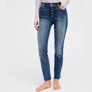 “Like New” MOTHER The Fly Cut Stunner Fray Jean